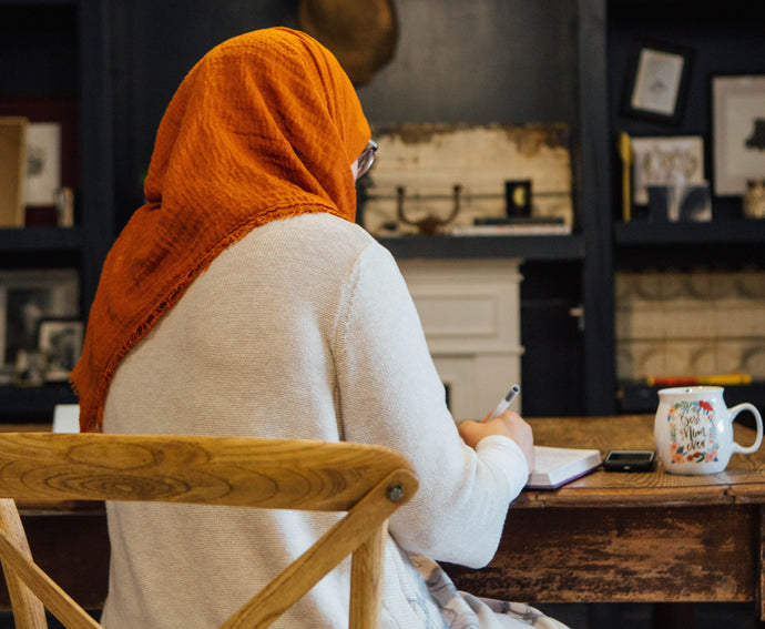 So, Another Muslim Influencer Took Her Hijab Off. Why Does it Matter?